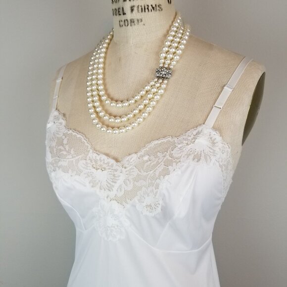 Vintage 1950's White Lace Trimmed Full Slip by Van Raalte Ladies 32 ~ Small - Picture 4 of 8